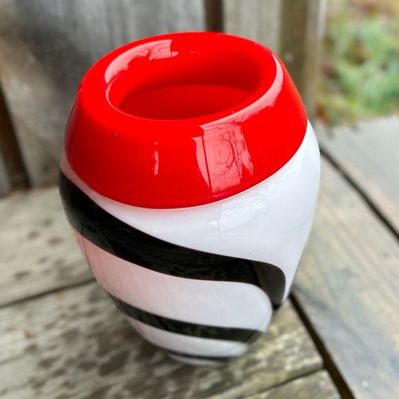 Murano Style Heavy Blown Glass Vase 9” White with Black Swirls Red Mouth - Picture 4 of 10